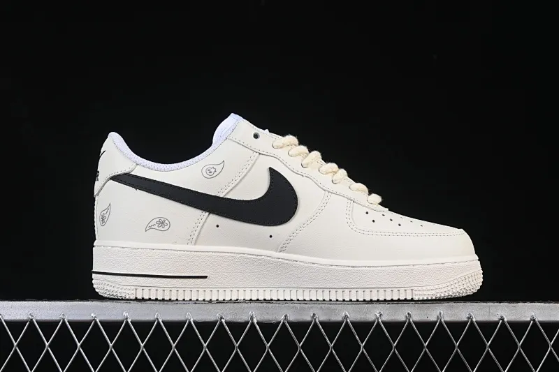 All categories Nk Air Force 1 Air Force series Nk Air Force 1 Low Air Force low-top Nike Air Force 1'07 Low joint white and black Air Force 1 low-top casual sneakers ZH0318-128